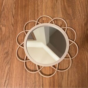 ‼️Small Rattan Flower Mirror‼️
